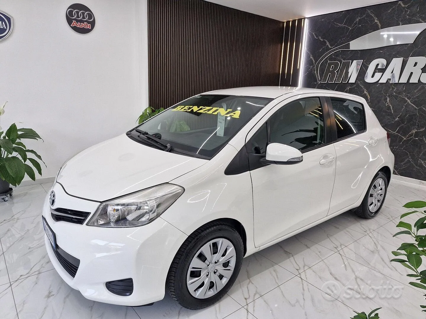 Toyota Yaris 2012 photo 3