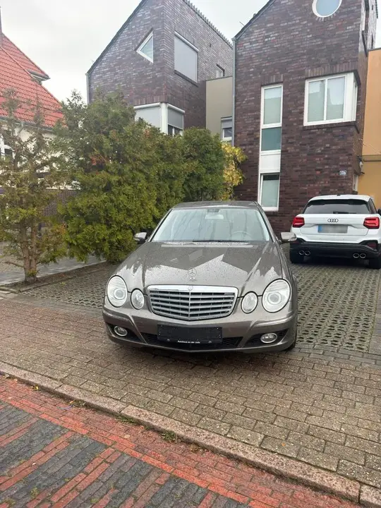 Mercedes-Benz E 280