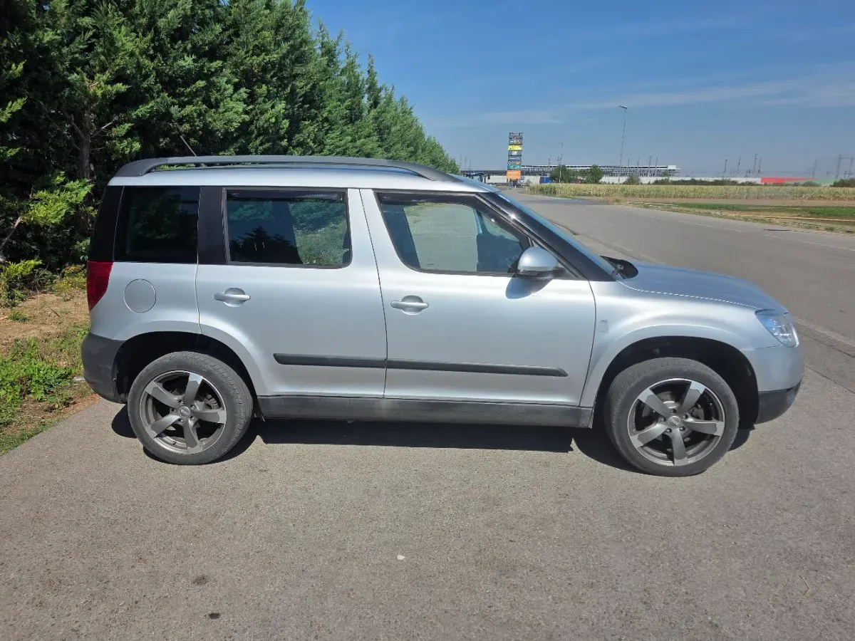 Skoda Yeti 2013 photo 3