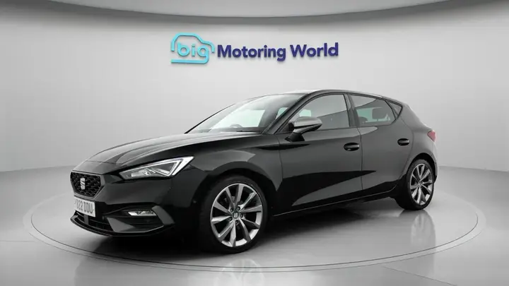 Seat Leon 2022 photo 2