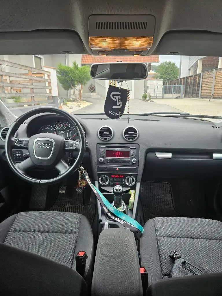 Audi A3 2011 photo 2