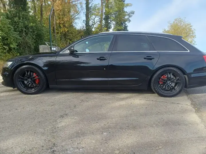 Audi A6 Avant 2012 photo 2