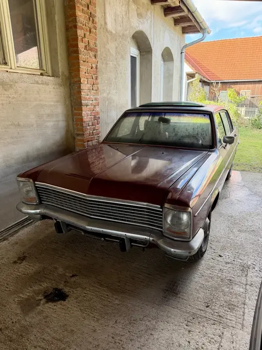Opel Diplomat 1975 photo 2