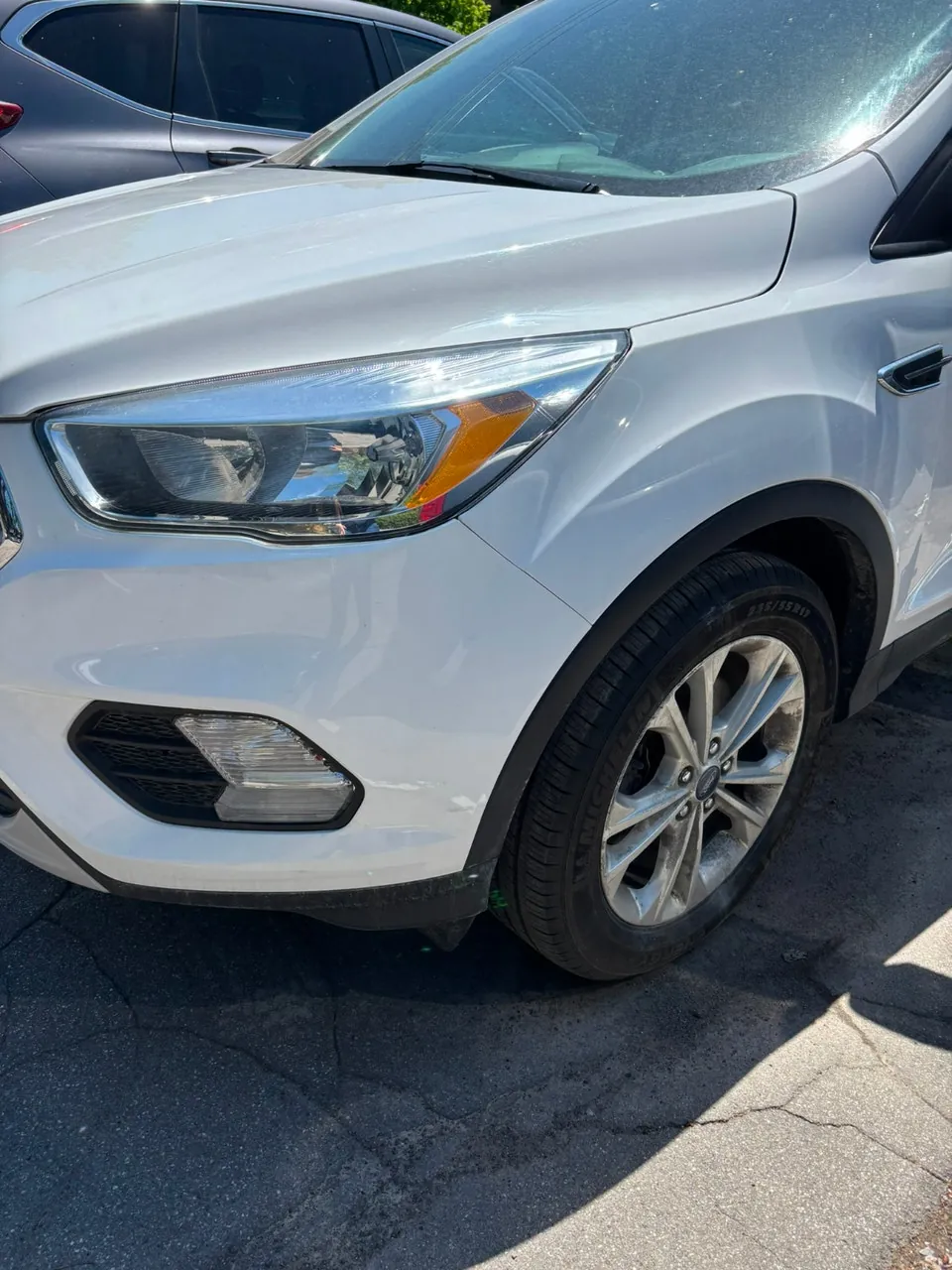 Ford Escape 2018 photo 2