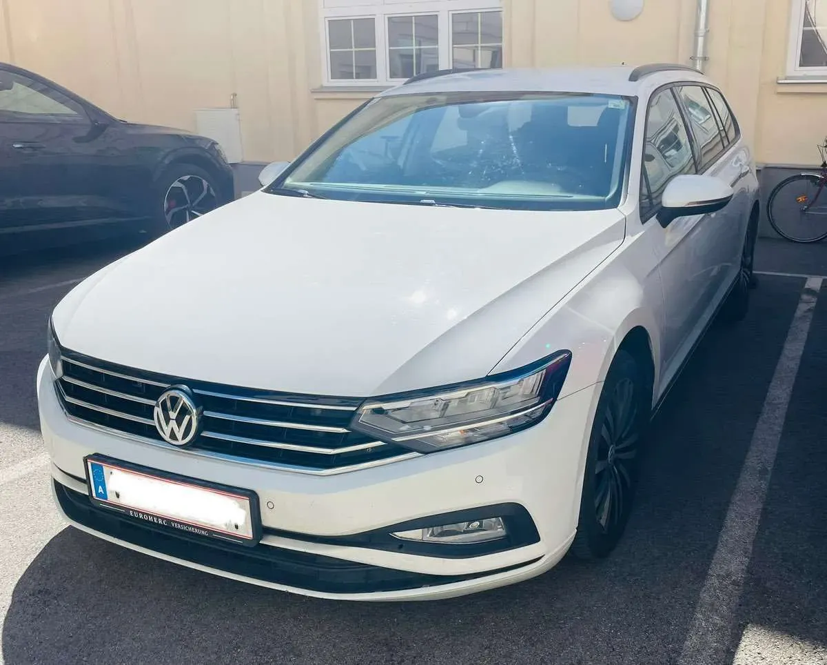 Volkswagen Passat 2020 photo 2