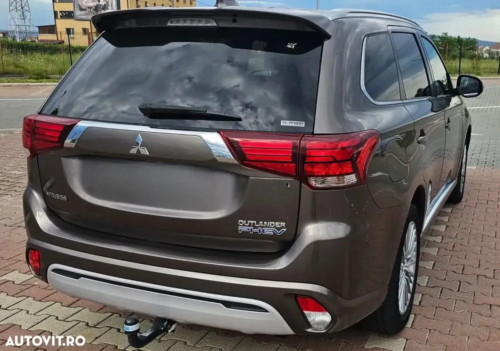 Mitsubishi Outlander 2019 photo 5
