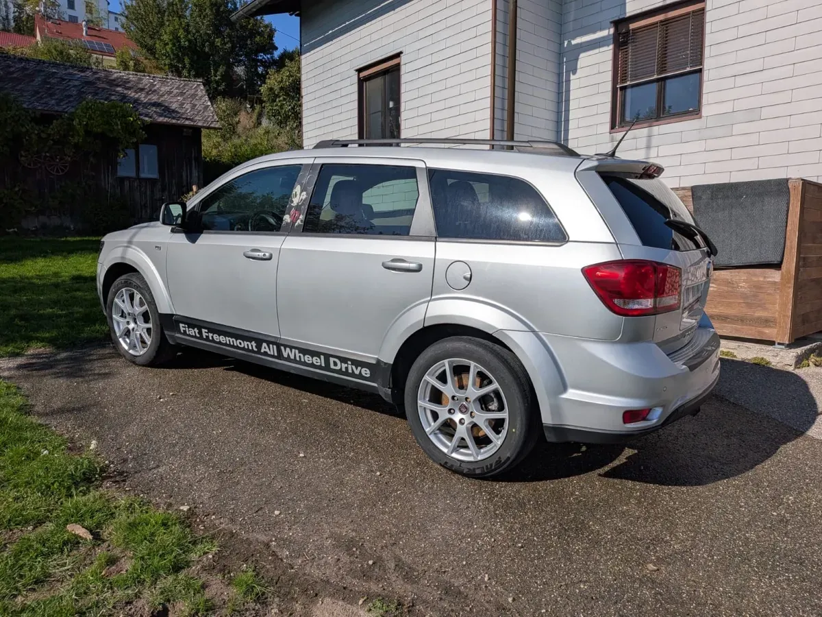 Fiat Freemont 2012 photo 3