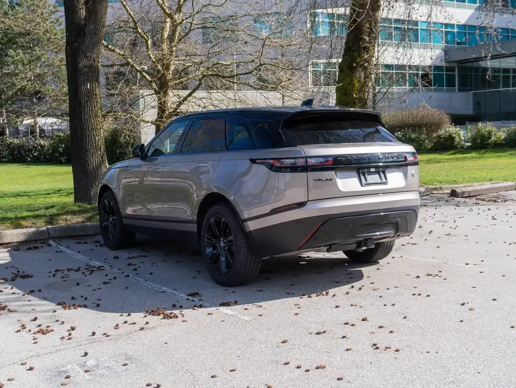 Land Rover Range Rover Velar 2023 photo 3