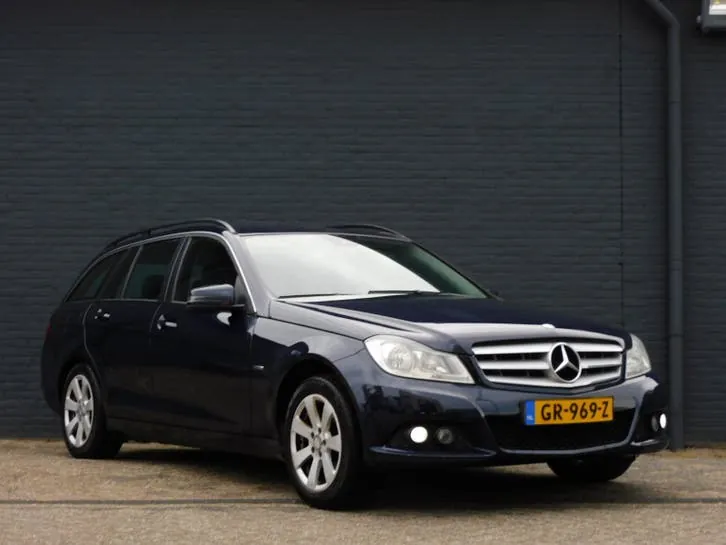 Mercedes-Benz C-Class 2012 photo 3