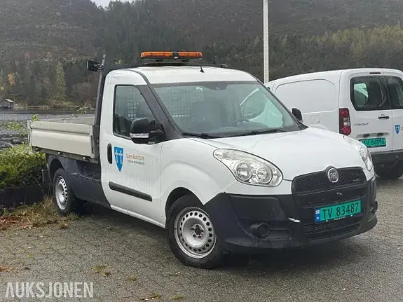 Fiat Doblo 2013 photo 2