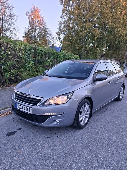 Peugeot 308 2015 photo 2