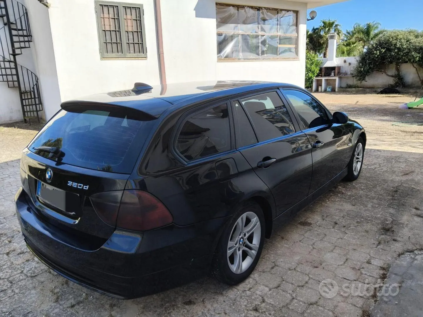 BMW 320D 2008 photo 2