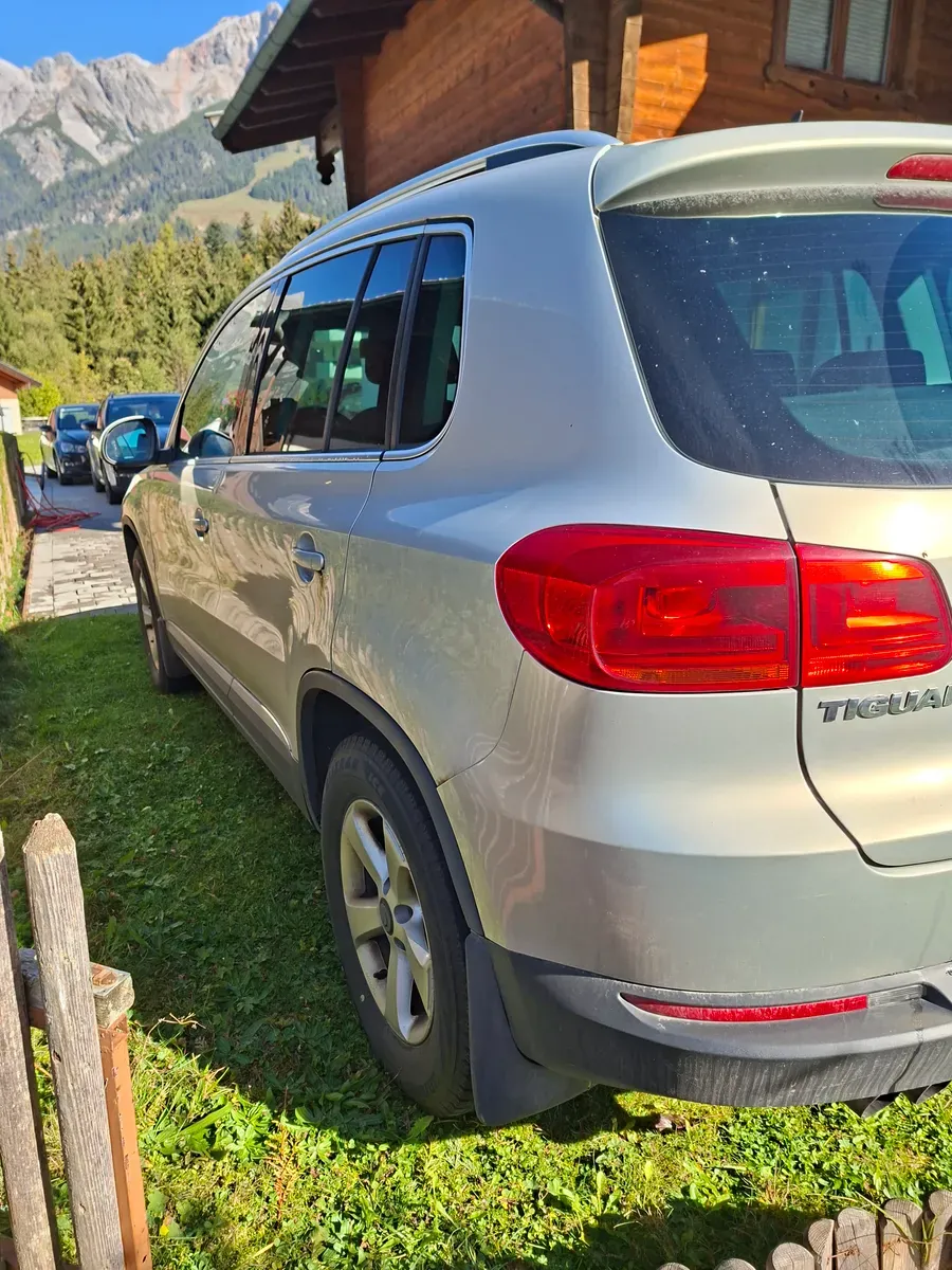 Volkswagen Tiguan 2011 photo 2