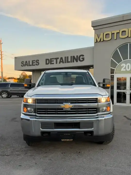 Chevrolet Silverado 2500 2018 photo 3