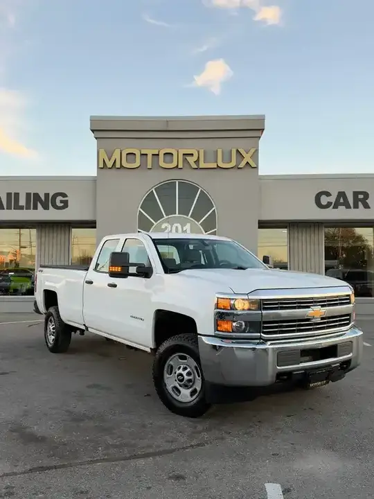 Chevrolet Silverado 2500 2018 photo 2
