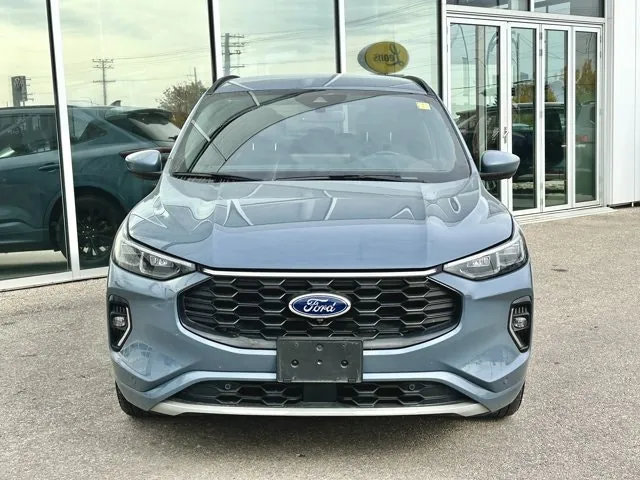 Ford Escape 2023 photo 2