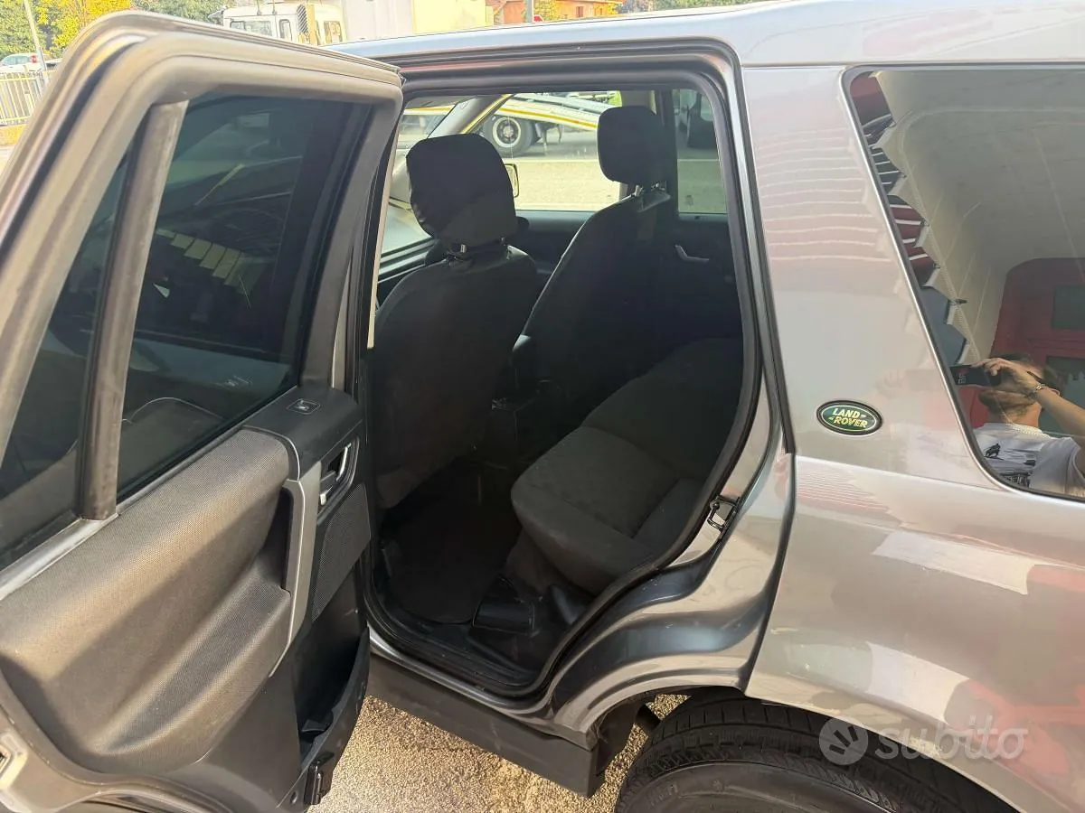 Land Rover Freelander 2007 photo 4