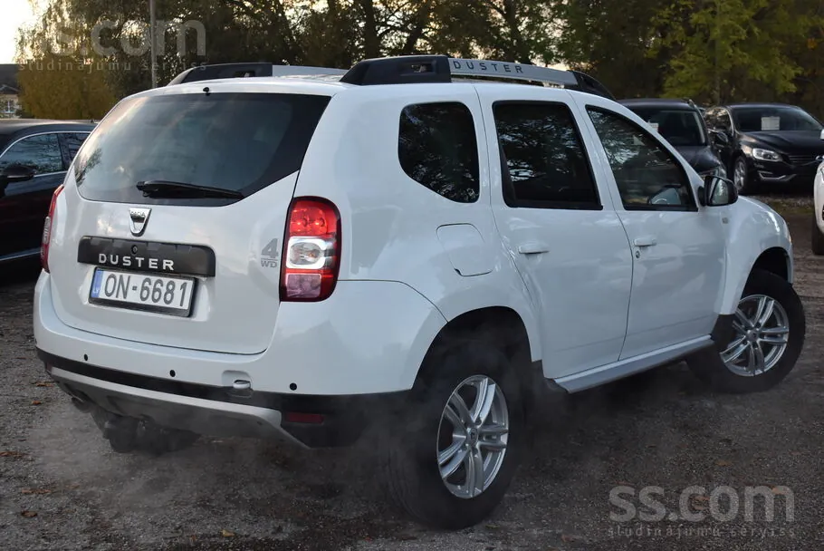 Dacia Duster 2015 photo 2