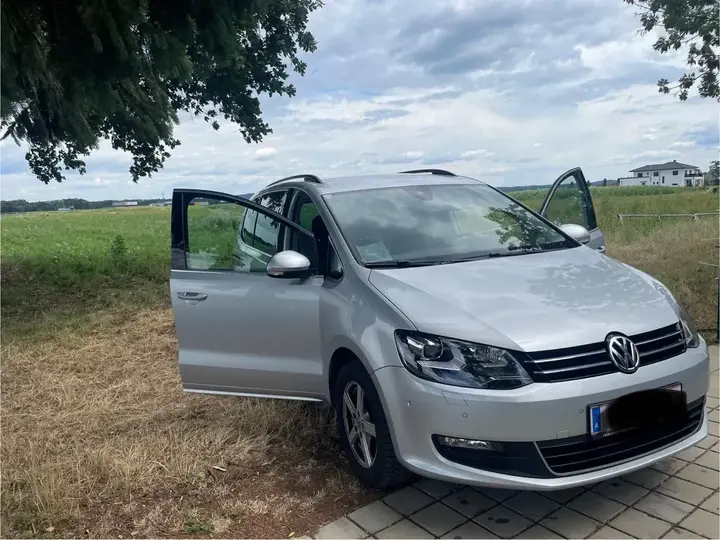 Volkswagen Sharan 2015 photo 2