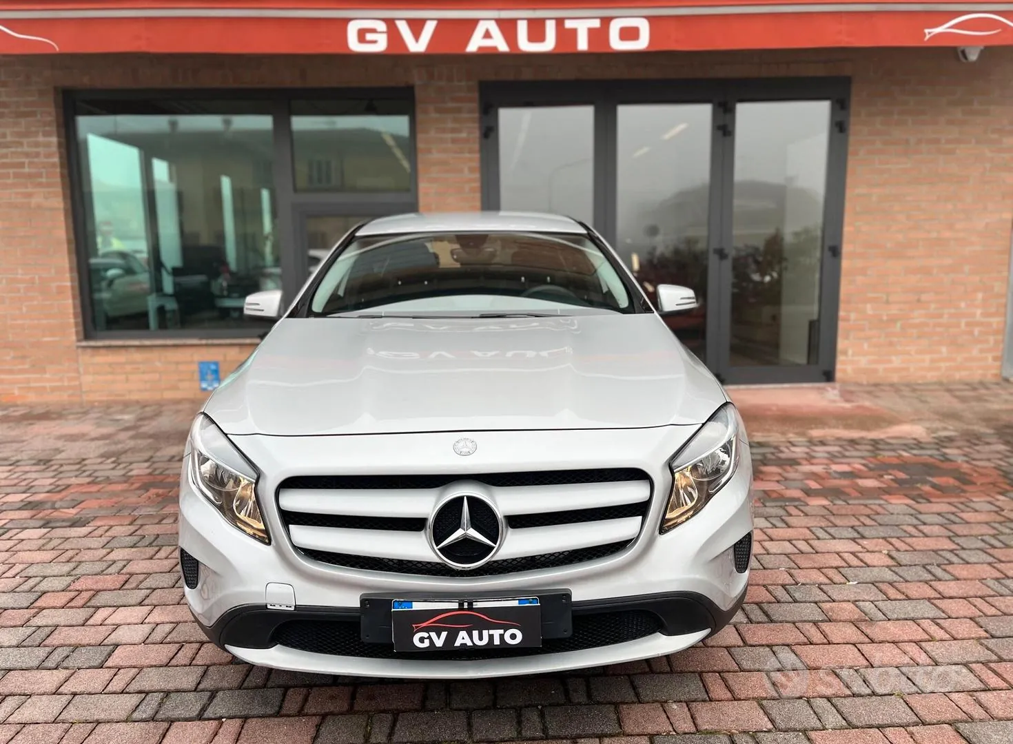 Mercedes-Benz Gla 2015 photo 2