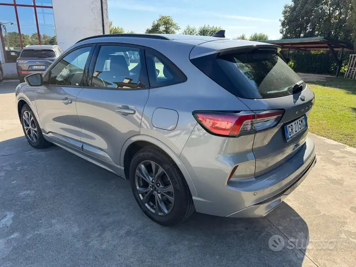 Ford Kuga 2023 photo 3