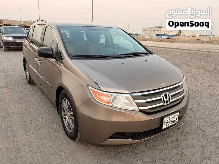 Honda Odyssey 2013 photo 3
