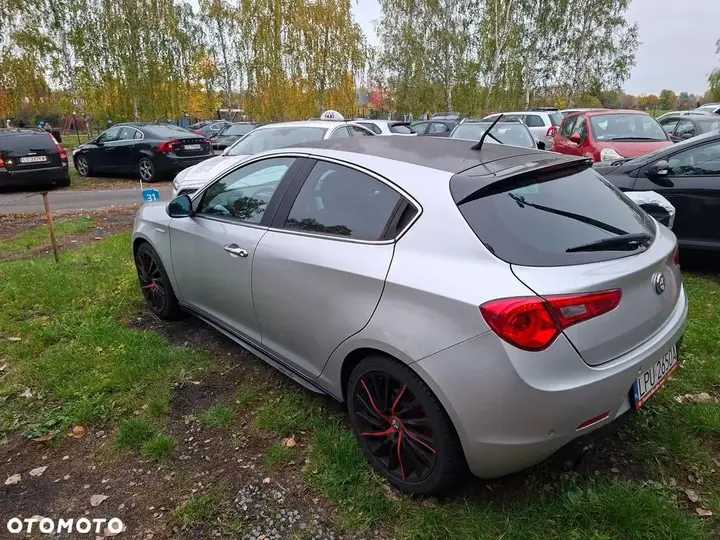 Alfa Romeo Giulietta 2010 photo 3