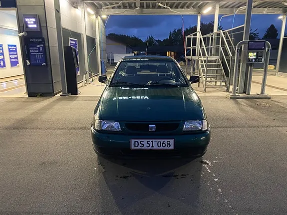 Seat Ibiza 1999 photo 2