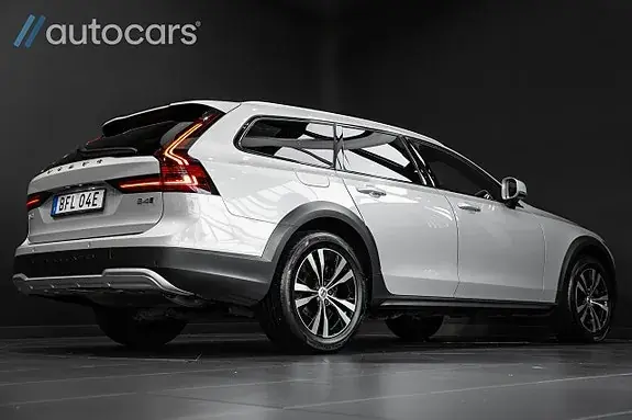 Volvo V90 Cross Country 2022 photo 3