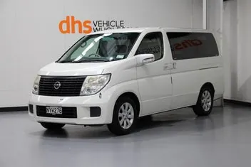 Nissan Elgrand 2005 photo 4