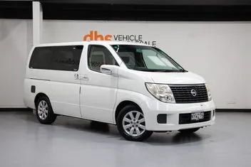 Nissan Elgrand 2005 photo 2