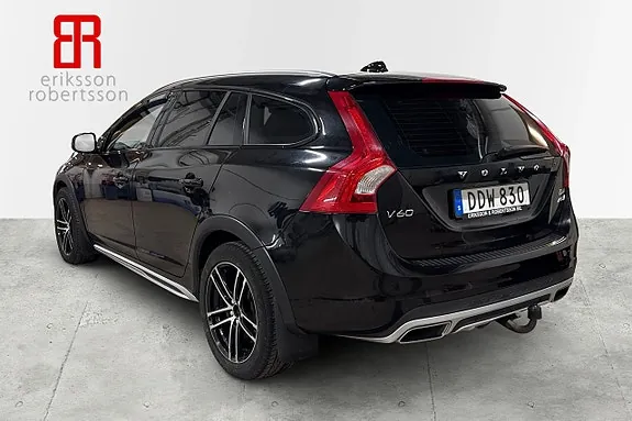 Volvo V60 Cross Country 2017 photo 3