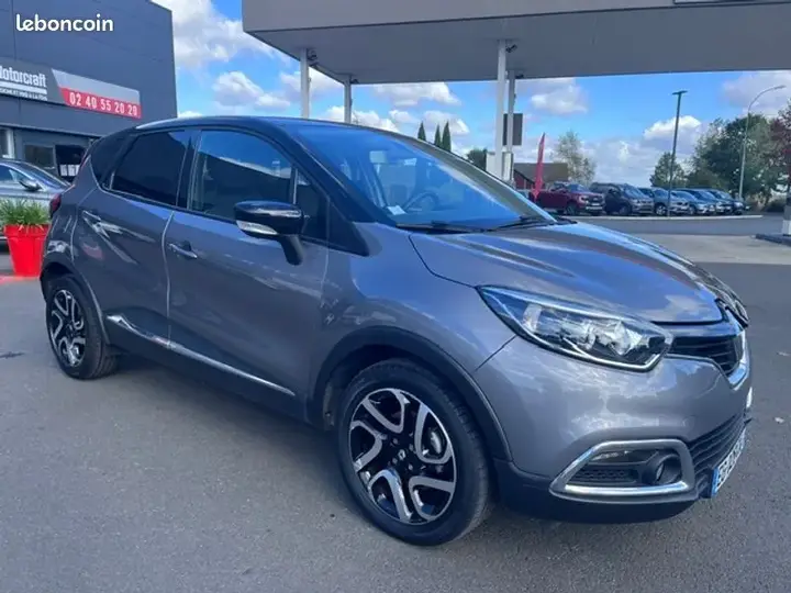 Renault Captur 2016 photo 2