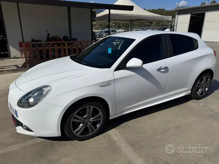 Alfa Romeo Giulietta 2018 photo 4