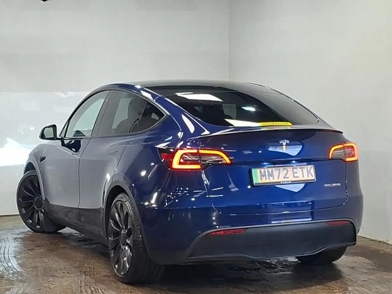 Tesla Model Y 2022 photo 2