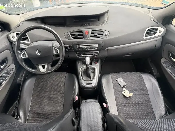 Renault Megane 2012 photo 5