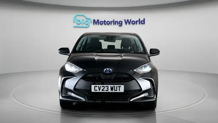 Toyota Yaris 2023 photo 3