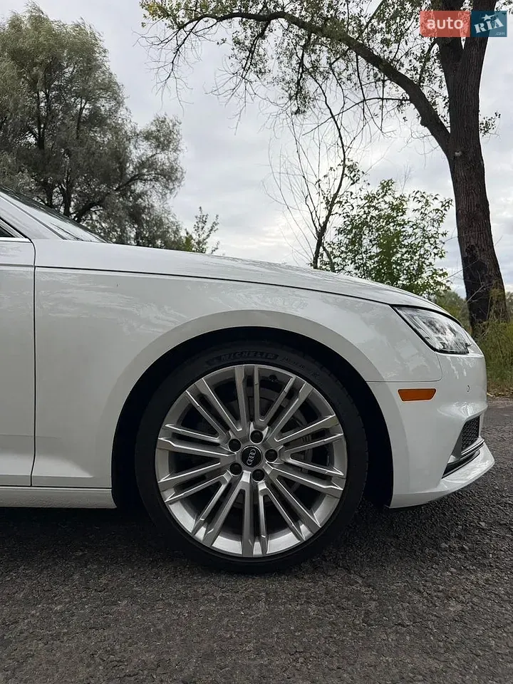 Audi A4 2019 photo 4