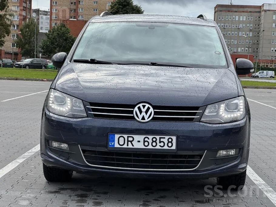 Volkswagen Sharan 2012 photo 2