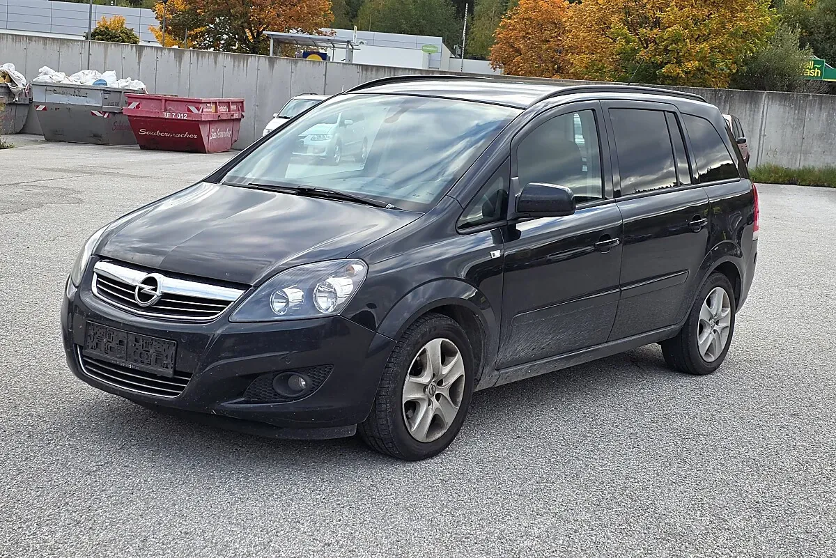 Opel Zafira 2013 photo 3