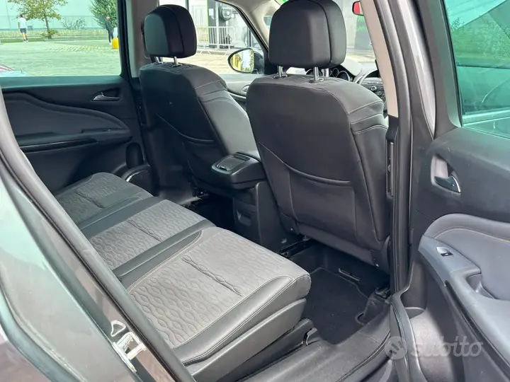 Opel Zafira 2012 photo 3