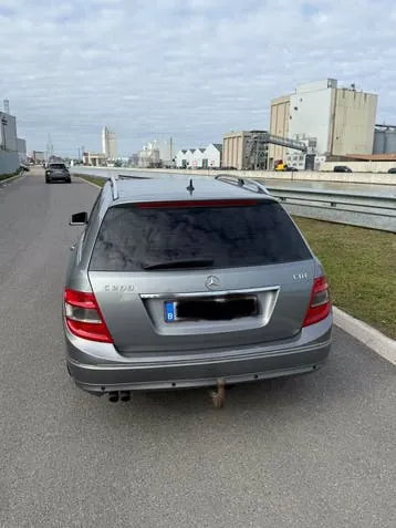 Mercedes-Benz C200