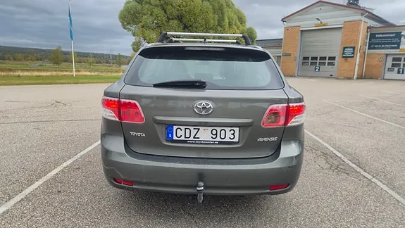 Toyota Avensis 2009 photo 4