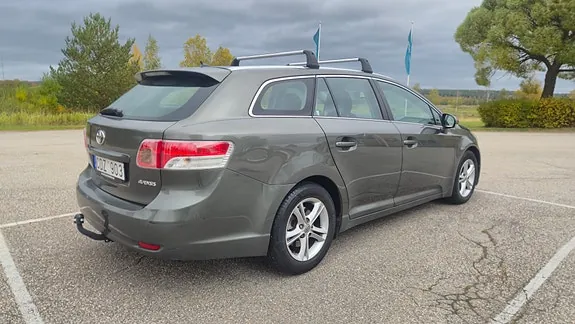 Toyota Avensis 2009 photo 5