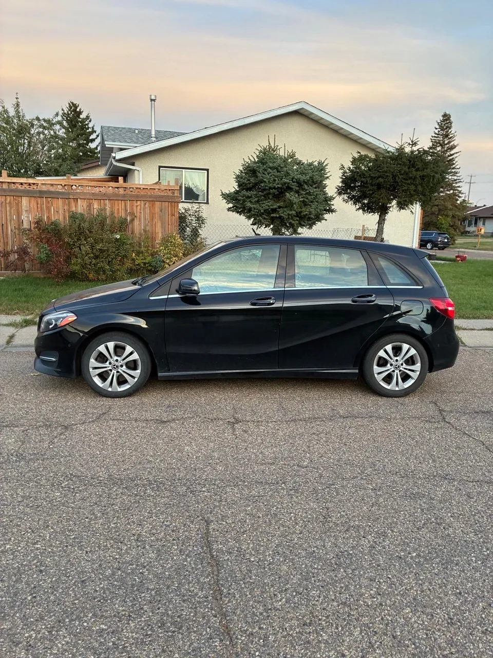 Mercedes-Benz B250 2018 photo 3