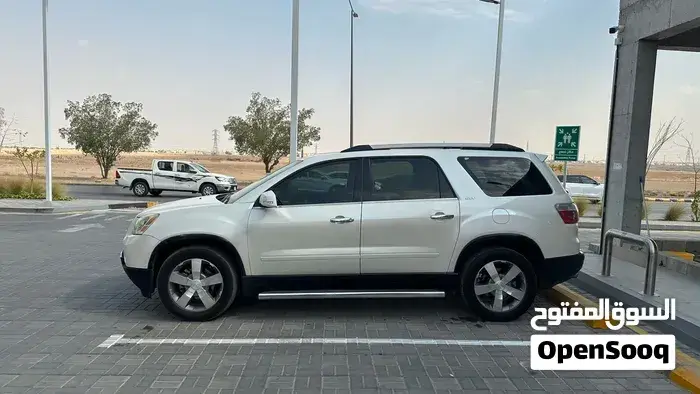 GMC Acadia 2012 photo 4