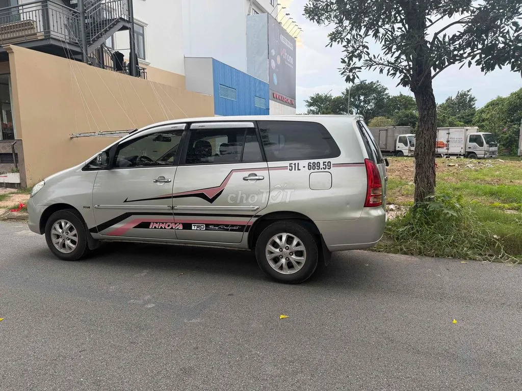 Toyota Innova 2008 photo 3