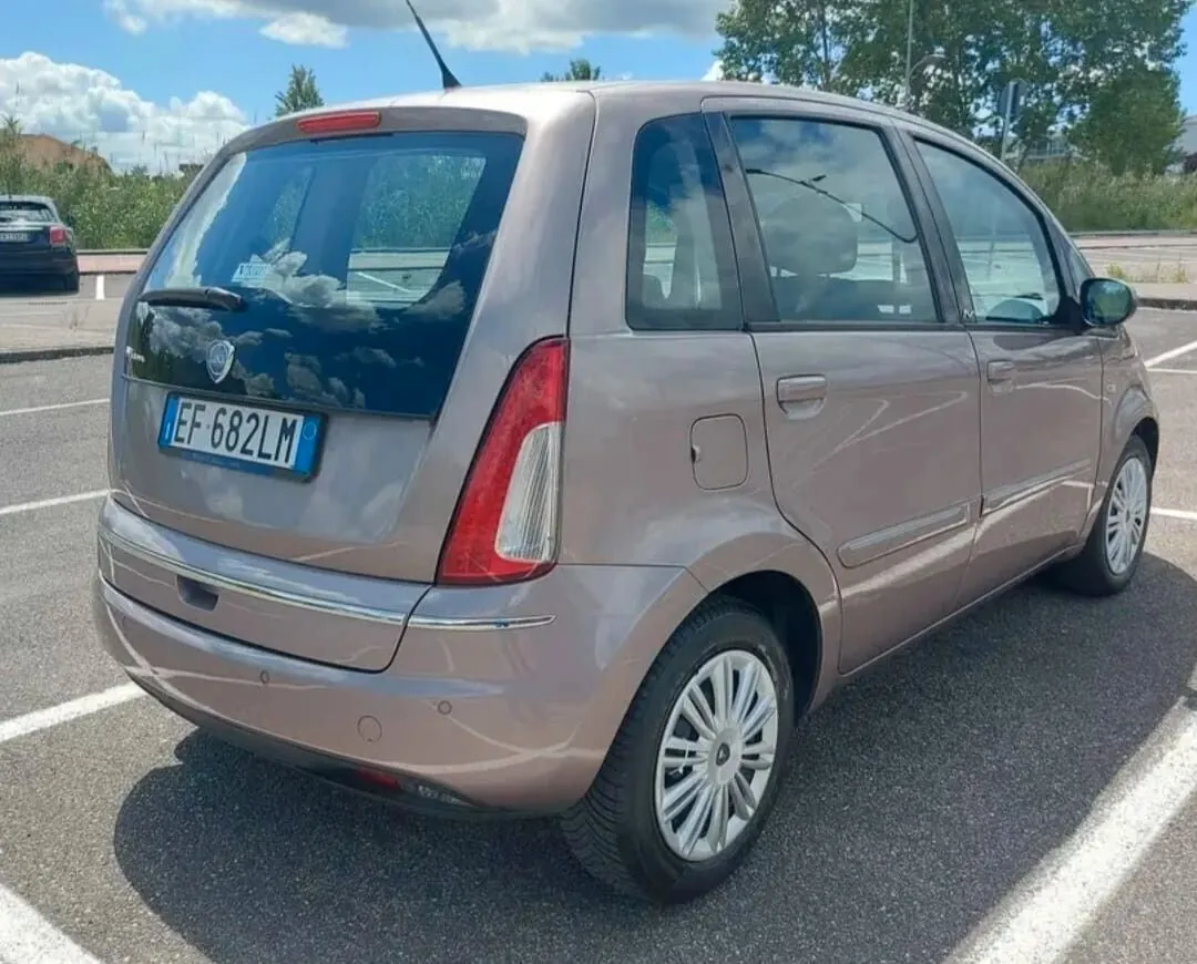 Lancia Musa 2011 photo 3