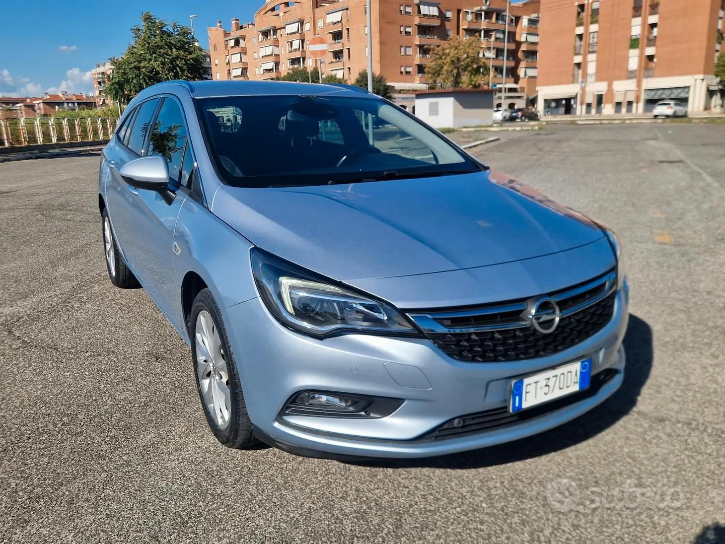 Opel Astra 2018 photo 2
