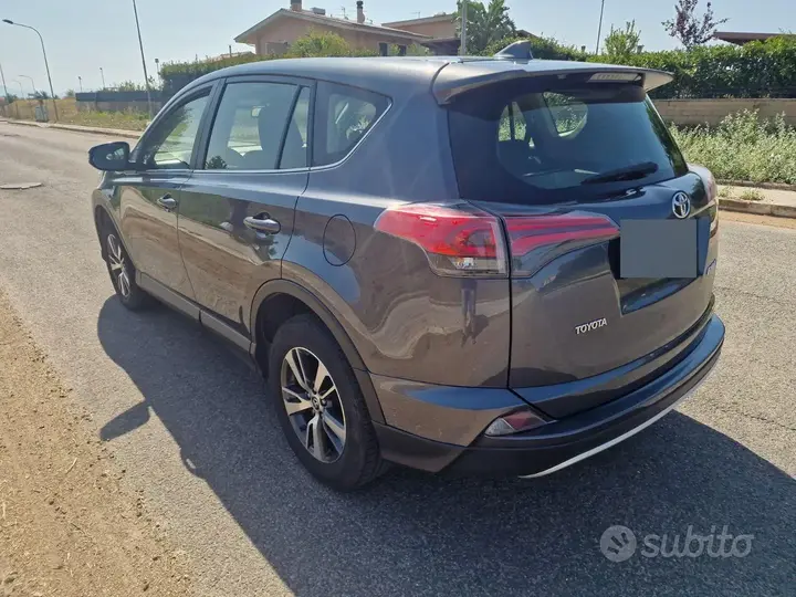 Toyota Rav4 2017 photo 4